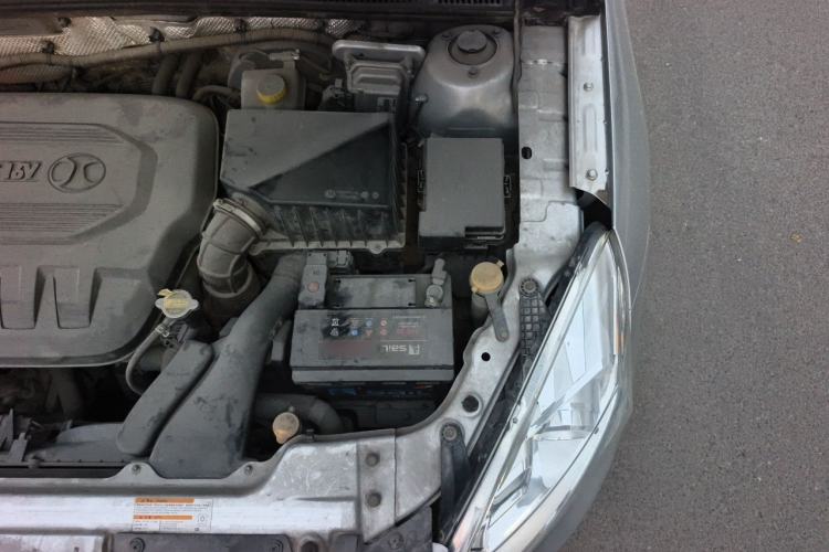 Used BAIC Senova D50 2014 1.5L manual standard version Engine Bay Left