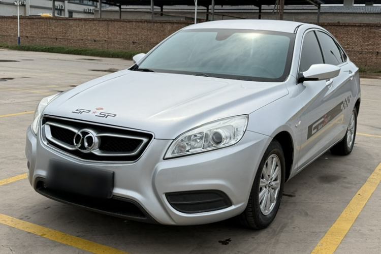 Used BAIC Senova D50 2014 1.5L manual standard version Exterior 3