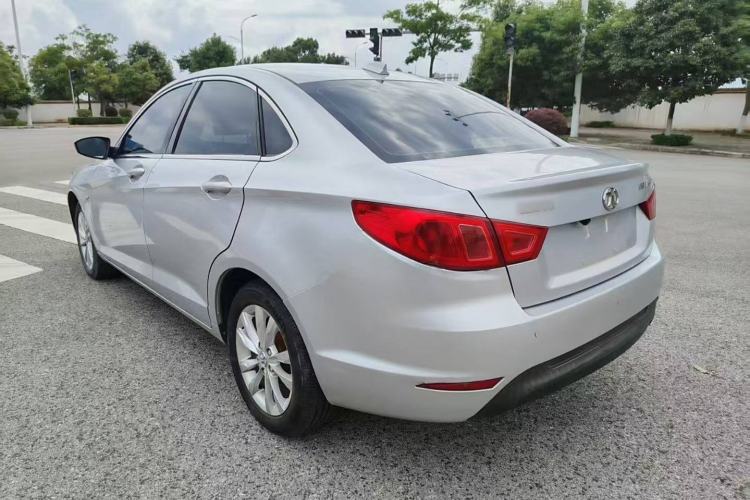 Used BAIC Senova D50 2014 1.5L manual comfort version Exterior 3