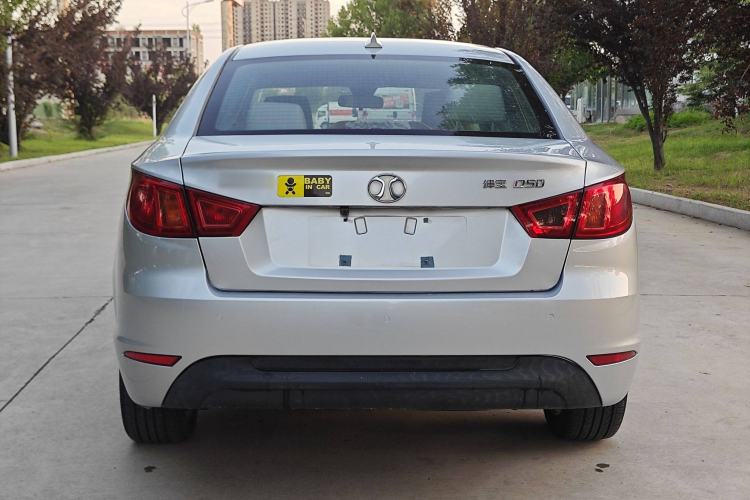 Used BAIC Senova D50 2014 1.5L manual comfort version Exterior 4