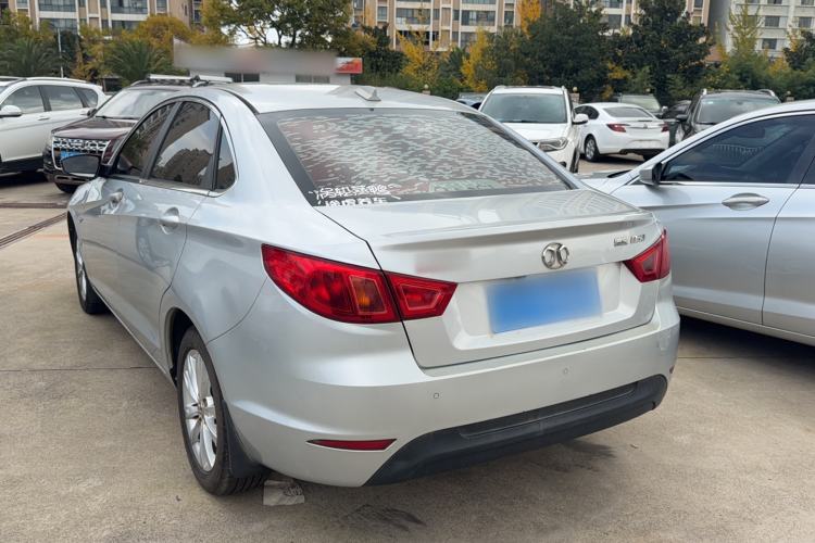 Used BAIC Senova D50 2014 1.5L manual comfort version Exterior 4