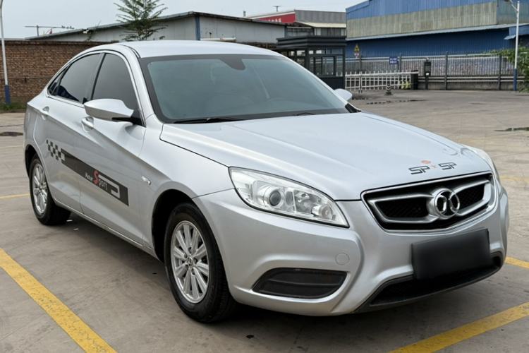 Used BAIC Senova D50 2014 1.5L manual standard version Exterior 4