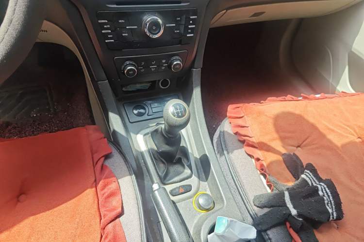 Used BAIC Senova D50 2014 1.5L manual comfort version Gear Lever