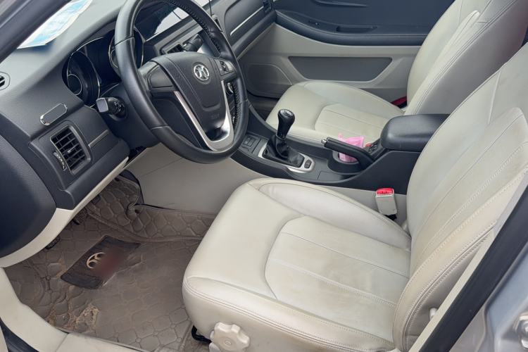 Used BAIC Senova D50 2014 1.5L manual comfort version Interior 1