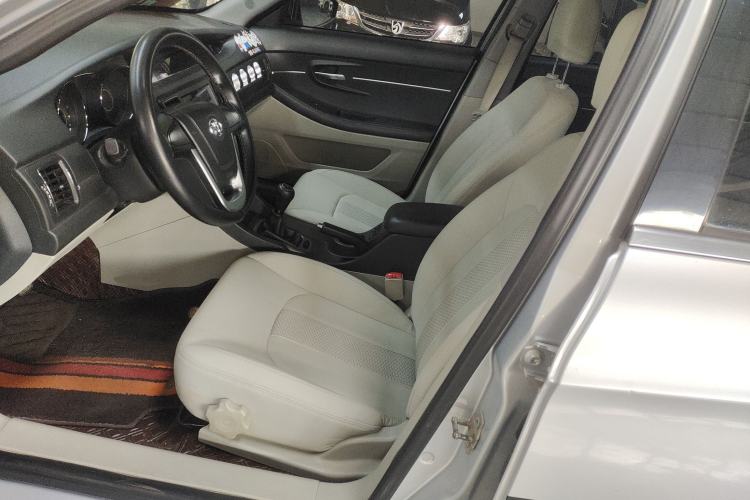 Used BAIC Senova D50 2014 1.5L manual standard version Left Front Seat