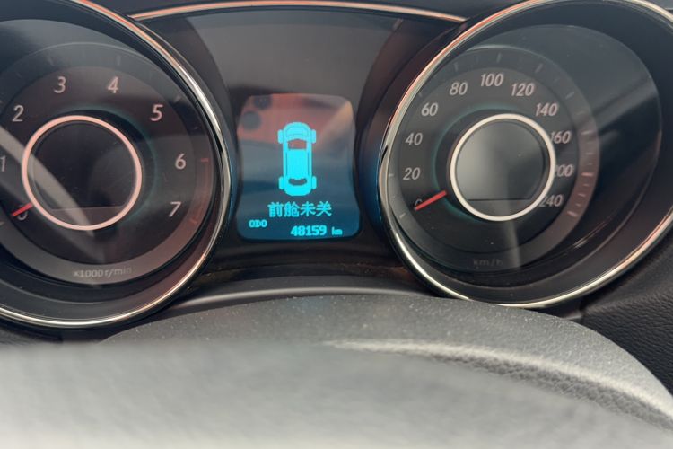 Used BAIC Senova D50 2014 1.5L manual comfort version Odometer Close Up