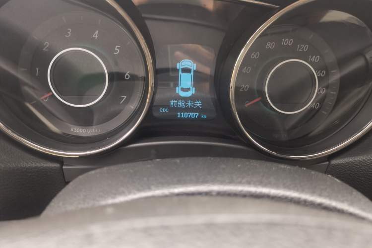Used BAIC Senova D50 2014 1.5L manual standard version Odometer Close Up