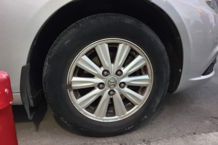 Used BAIC Senova D50 2014 1.5L manual standard version Right Front Wheel Hub
