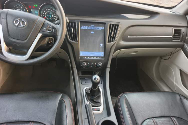 Used BAIC Senova D50 2014 1.5L manual standard version Audio And AC Panel