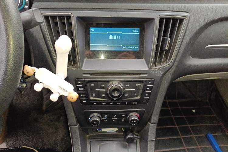 Used BAIC Senova D50 2014 1.5L manual standard version Audio And AC Panel