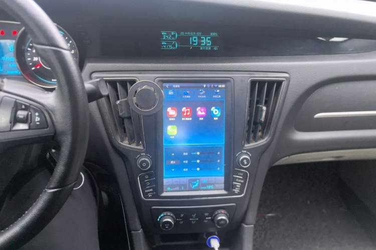 Used BAIC Senova D50 2014 1.5L manual comfort version Audio And AC Panel