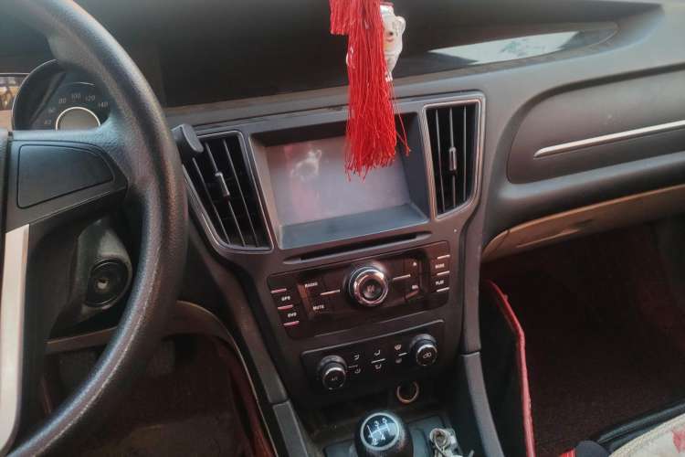 Used BAIC Senova D50 2014 1.5L manual standard version Audio And AC Panel