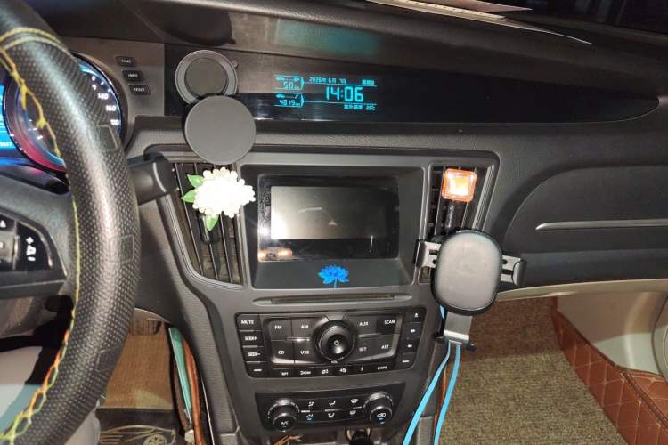 Used BAIC Senova D50 2014 1.5L manual standard version Audio And AC Panel
