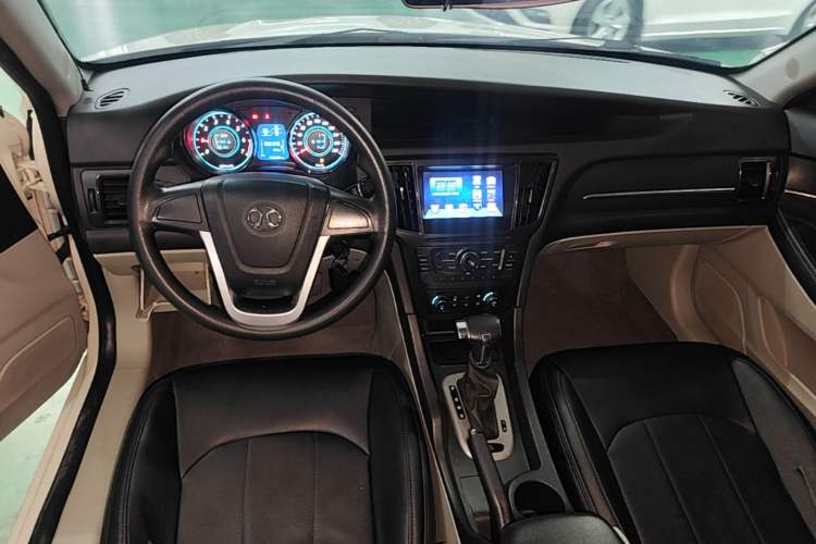 Used BAIC Senova D50 2014 1.5L CVT Standard Edition Audio And AC Panel