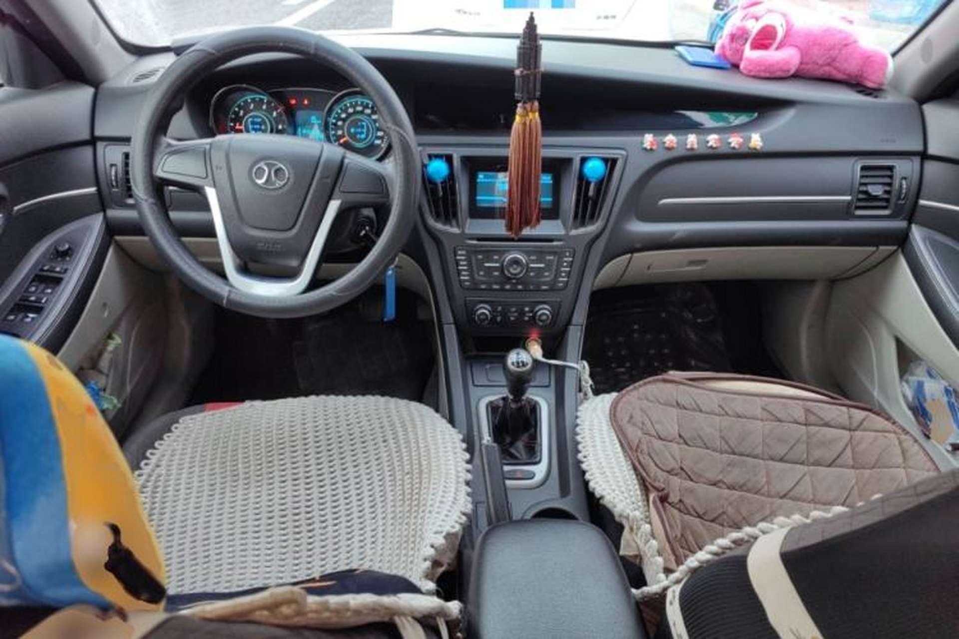 Used BAIC Senova D50 2014 1.5L manual standard version Center Console