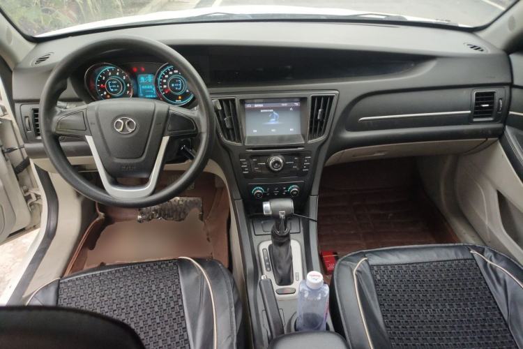 Used BAIC Senova D50 2014 1.5L CVT Standard Edition Center Console