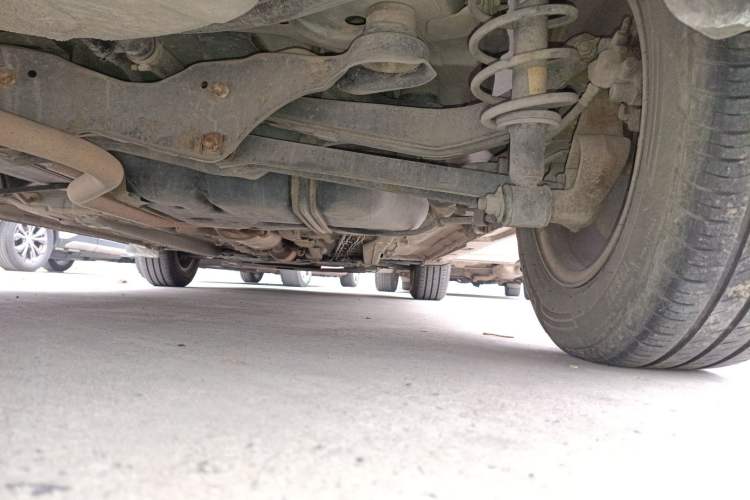 Used BAIC Senova D50 2014 1.5L manual standard version Chassis Rear Right