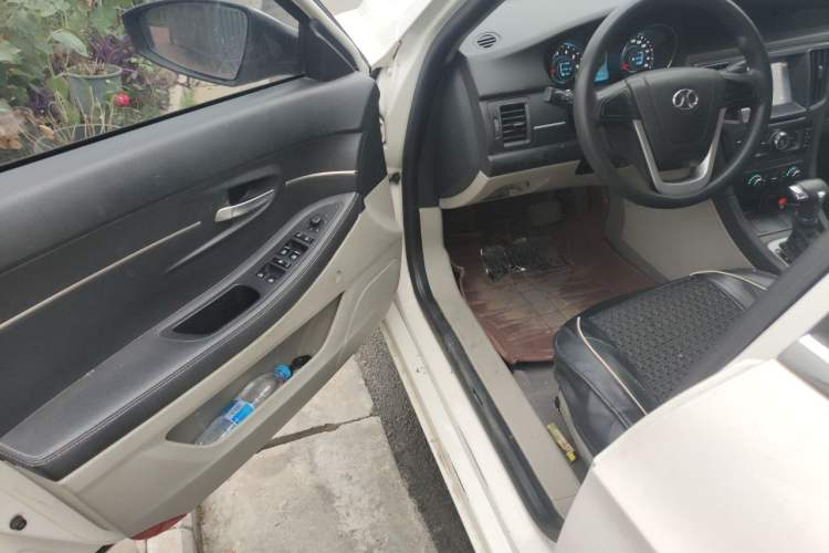 Used BAIC Senova D50 2014 1.5L CVT Standard Edition Driver Seat