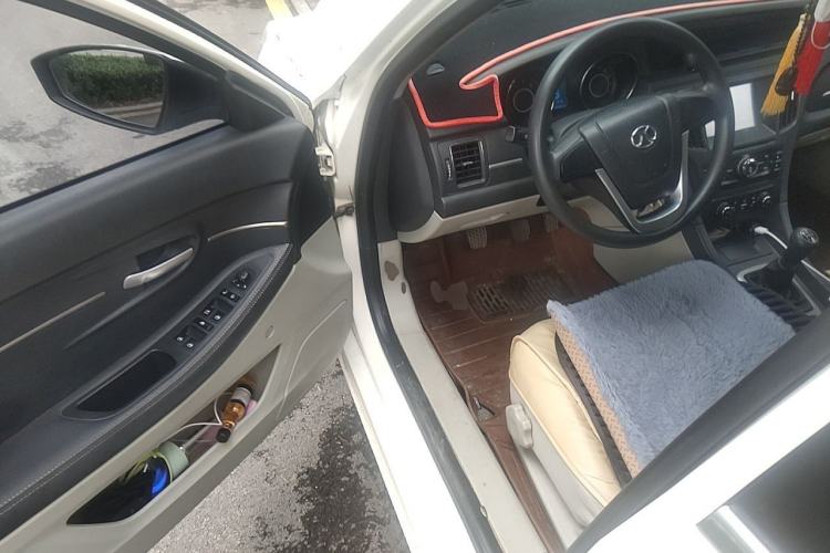 Used BAIC Senova D50 2014 1.5L manual standard version Driver Seat