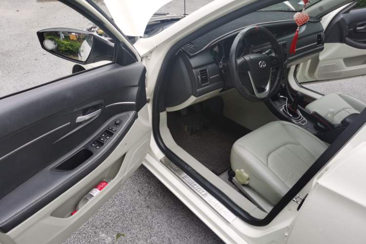 Used BAIC Senova D50 2014 1.5L manual comfort version Driver Seat