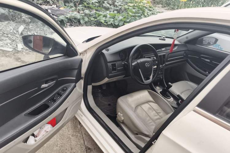 Used BAIC Senova D50 2014 1.5L manual comfort version Driver Seat