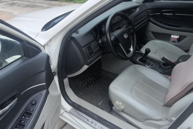 Used BAIC Senova D50 2014 1.5L manual comfort version Driver Seat