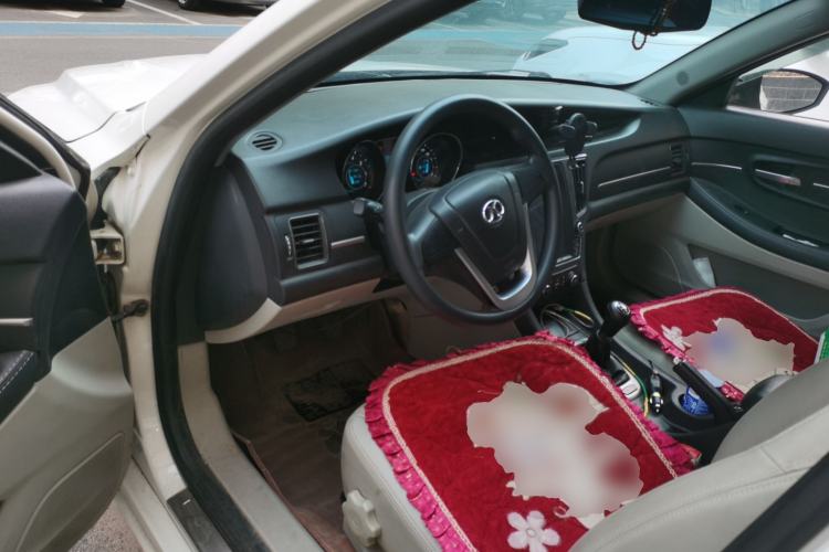 Used BAIC Senova D50 2014 1.5L manual standard version Driver Seat