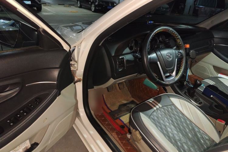 Used BAIC Senova D50 2014 1.5L manual standard version Driver Seat