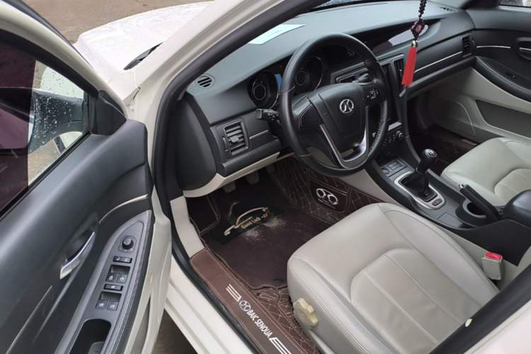 Used BAIC Senova D50 2014 1.5L manual comfort version Driver Seat