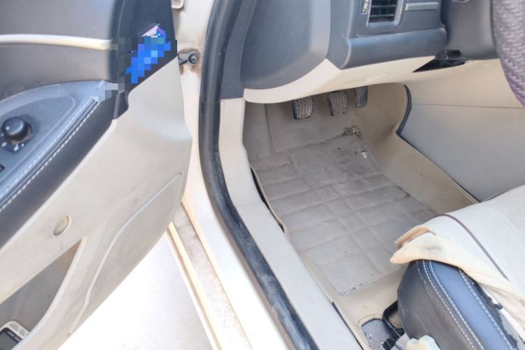 Used BAIC Senova D50 2014 1.5L manual standard version Driver Seat