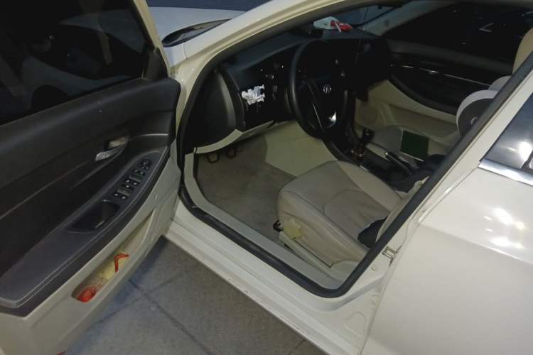 Used BAIC Senova D50 2014 1.5L manual standard version Driver Seat