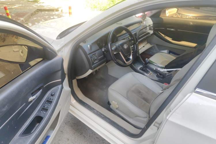 Used BAIC Senova D50 2014 1.5L manual comfort version Driver Seat