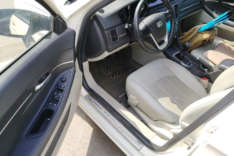 Used BAIC Senova D50 2014 1.5L manual comfort version Driver Seat