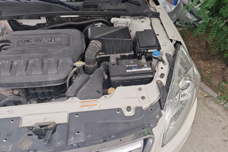 Used BAIC Senova D50 2014 1.5L CVT Standard Edition Engine Bay Left