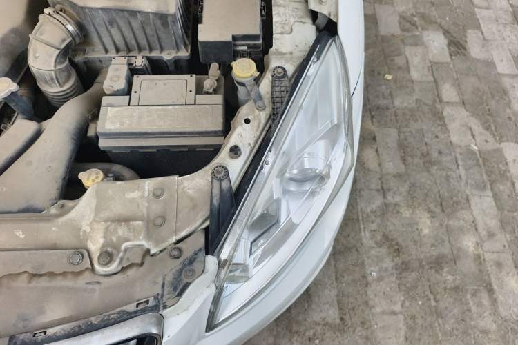 Used BAIC Senova D50 2014 1.5L manual standard version Engine Bay Left