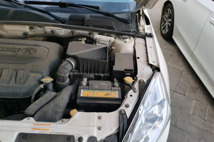 Used BAIC Senova D50 2014 1.5L manual comfort version Engine Bay Left