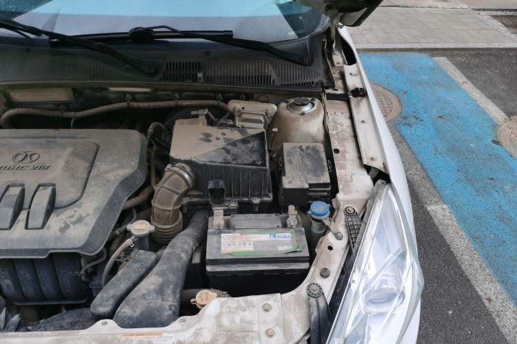 Used BAIC Senova D50 2014 1.5L manual standard version Engine Bay Left