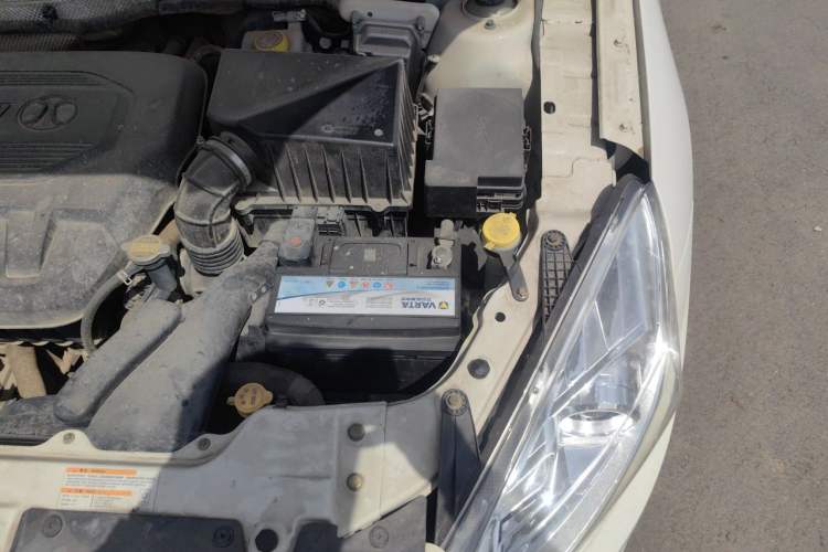 Used BAIC Senova D50 2014 1.5L manual comfort version Engine Bay Left