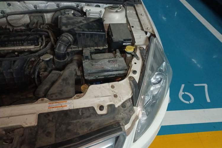 Used BAIC Senova D50 2014 1.5L manual comfort version Engine Bay Left