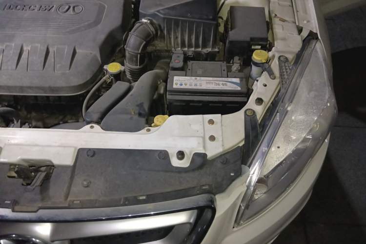 Used BAIC Senova D50 2014 1.5L manual standard version Engine Bay Left