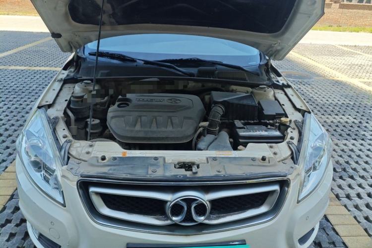Used BAIC Senova D50 2014 1.5L manual comfort version Engine Bay