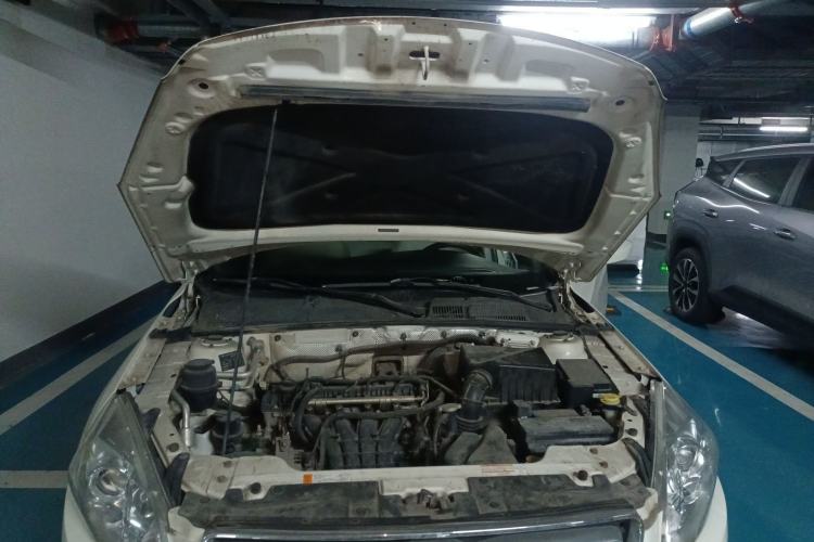 Used BAIC Senova D50 2014 1.5L manual comfort version Engine Bay