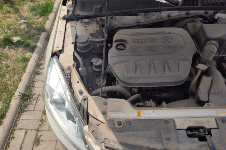 Used BAIC Senova D50 2014 1.5L manual comfort version Engine Bay Right