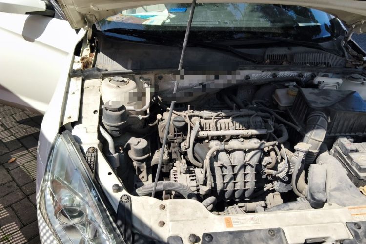 Used BAIC Senova D50 2014 1.5L manual comfort version Engine Bay Right
