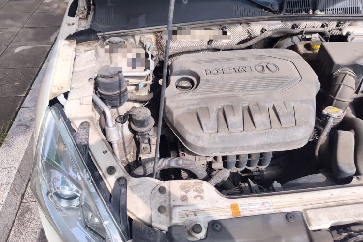 Used BAIC Senova D50 2014 1.5L manual comfort version Engine Bay Right