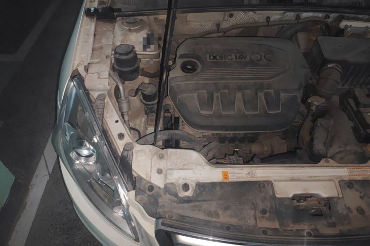 Used BAIC Senova D50 2014 1.5L manual standard version Engine Bay Right