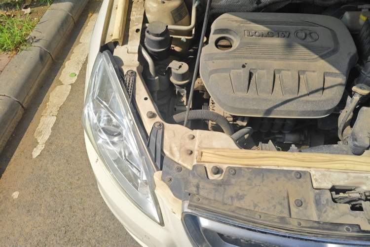 Used BAIC Senova D50 2014 1.5L manual comfort version Engine Bay Right