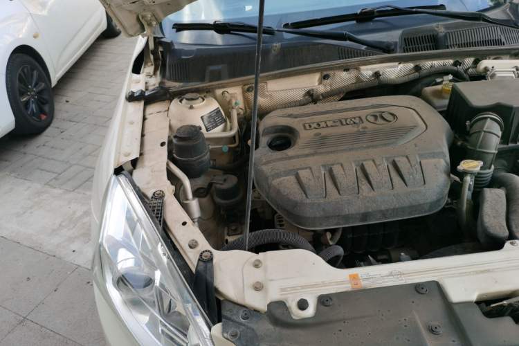 Used BAIC Senova D50 2014 1.5L manual comfort version Engine Bay Right