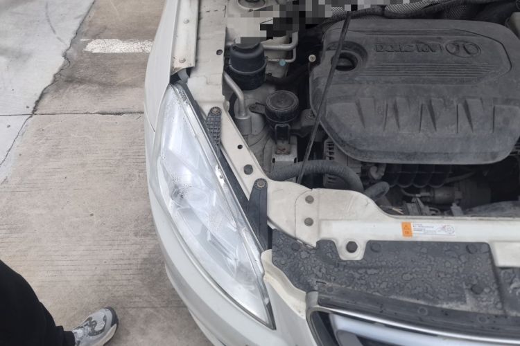 Used BAIC Senova D50 2014 1.5L manual comfort version Engine Bay Right
