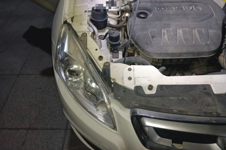 Used BAIC Senova D50 2014 1.5L manual standard version Engine Bay Right